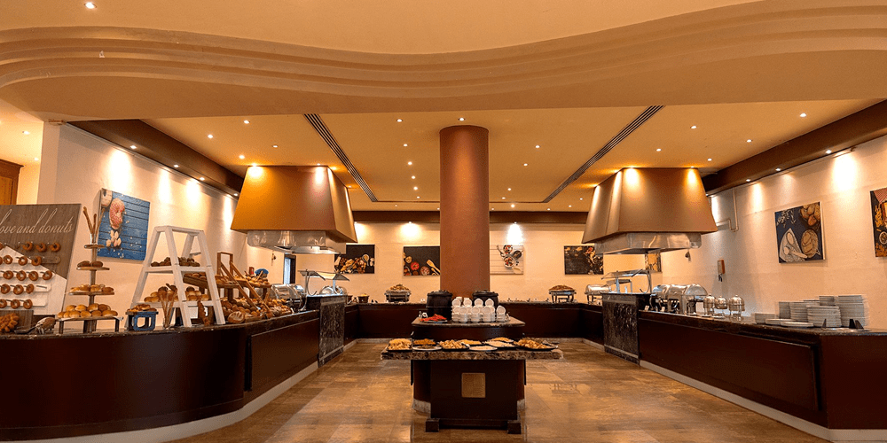 amwaj oyoun restaurant-min