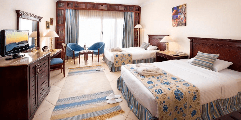 amwaj oyoun room-min
